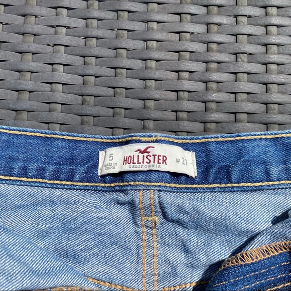 2/$20 🔵High rise Hollister Jean Shorts - Picture 3 of 3